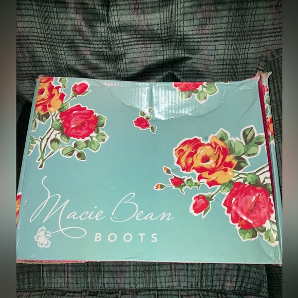 Brand new, never worn Macie Bean cowboy boot! Size 8M - Picture 12 of 13